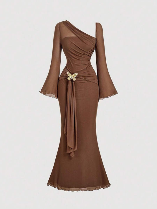 SHEIN MOD فستان  بني بأكمام واسعة