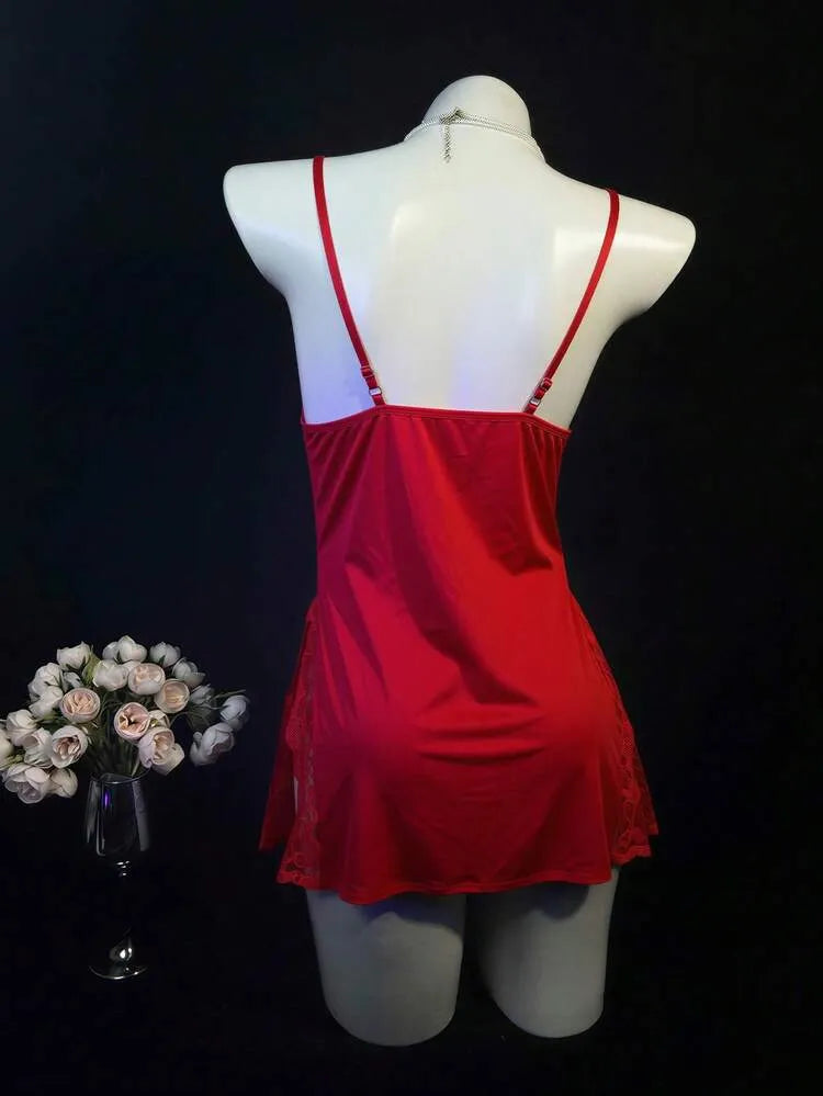 SHEIN فستان لانجري نسائي قصير بفتحة جانبية ودانتيل متباين وظهر مفتوح بلون أحمر