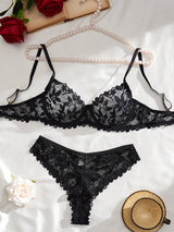 SHEIN Seduluxe طقم لانجري شفاف من الدانتيل قطعتين