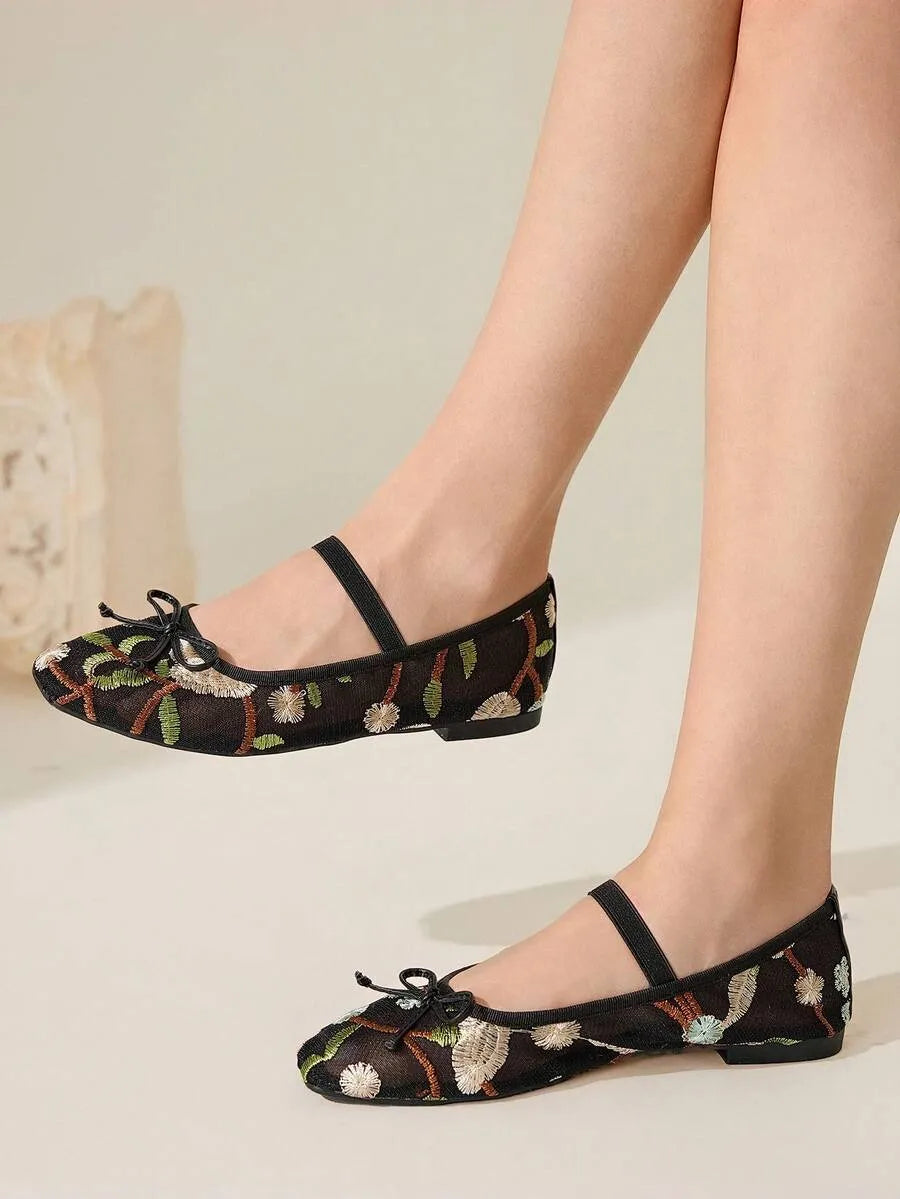 SHEIN CUCCOO CHICEST أحذية نسائية شبك مطرزة بالزهور مريحة