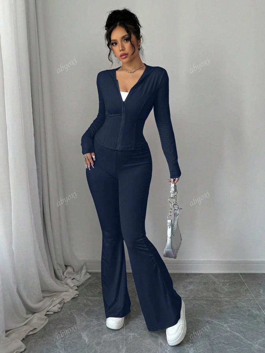 SHEIN abyoxi  طقم رياضي قطعتين بلون أزرق غامق