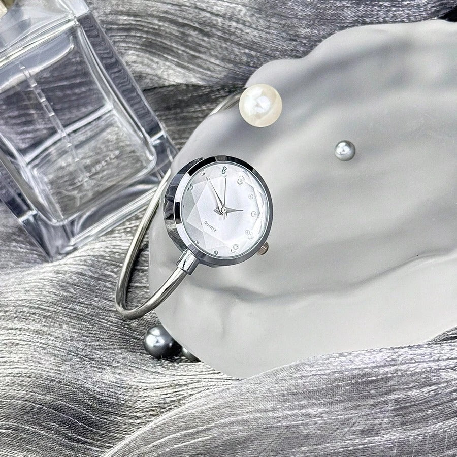 SHEIN ساعة نسائية كوارتز صغيرة مرنة بقرص مزخرف بالماس والزجاج