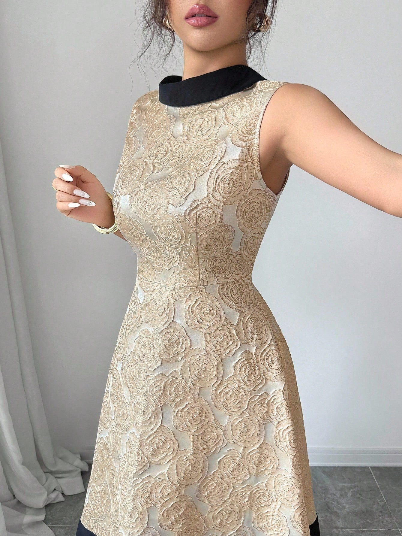 SHEIN Elenzga فستان متعدد الألوان بنسيج مموج