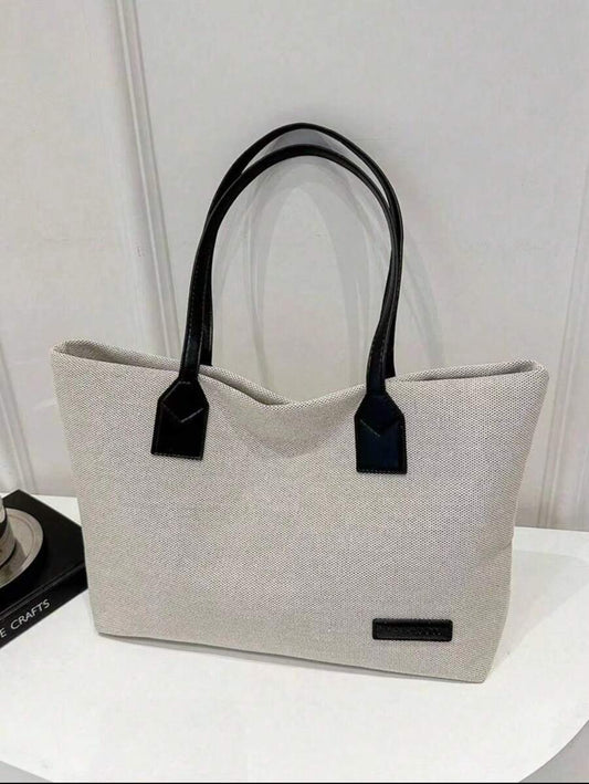 SHEIN حقيبة كتف واسعة وخفيفة بلون رمادي