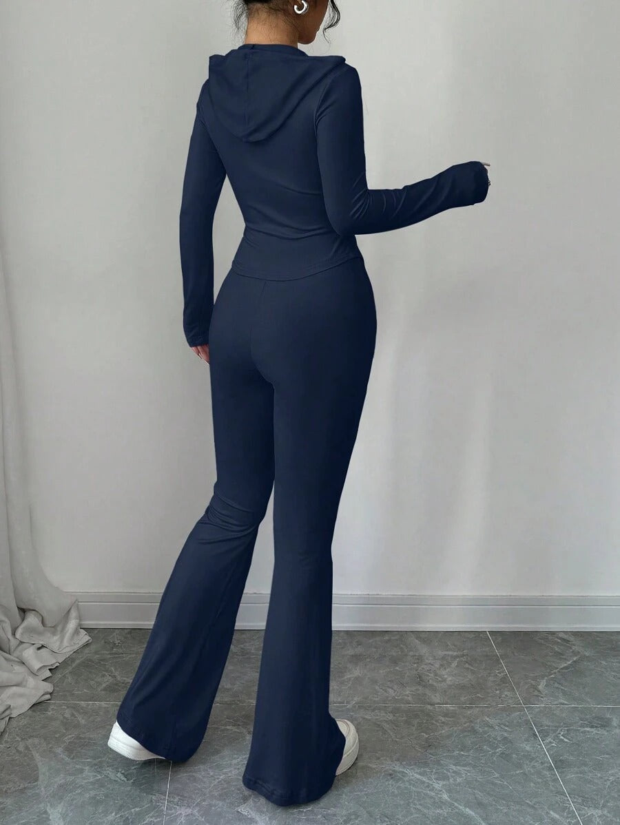 SHEIN abyoxi  طقم رياضي قطعتين بلون أزرق غامق