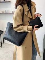 SHEIN حقيبة كتف جلدية سوداء بطبعة التماسيح