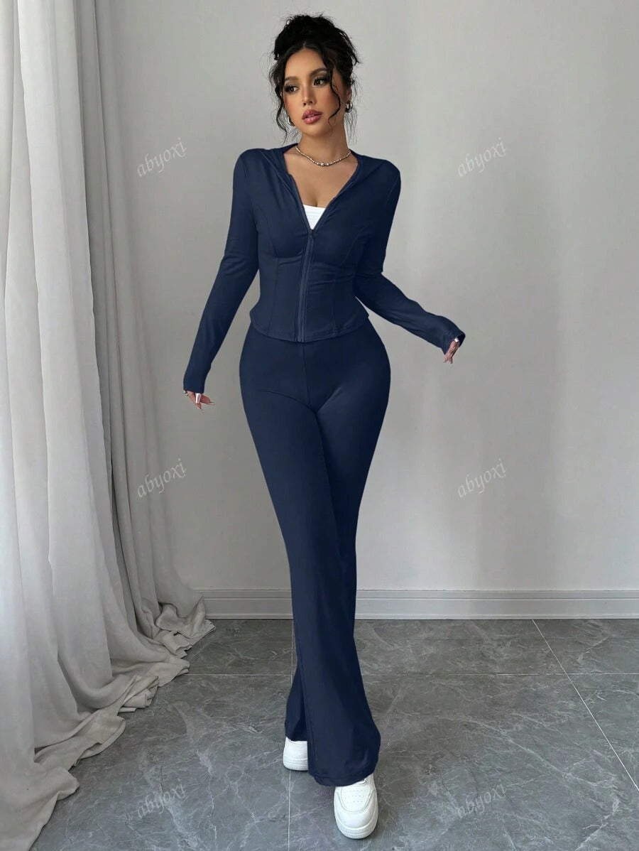 SHEIN abyoxi  طقم رياضي قطعتين بلون أزرق غامق