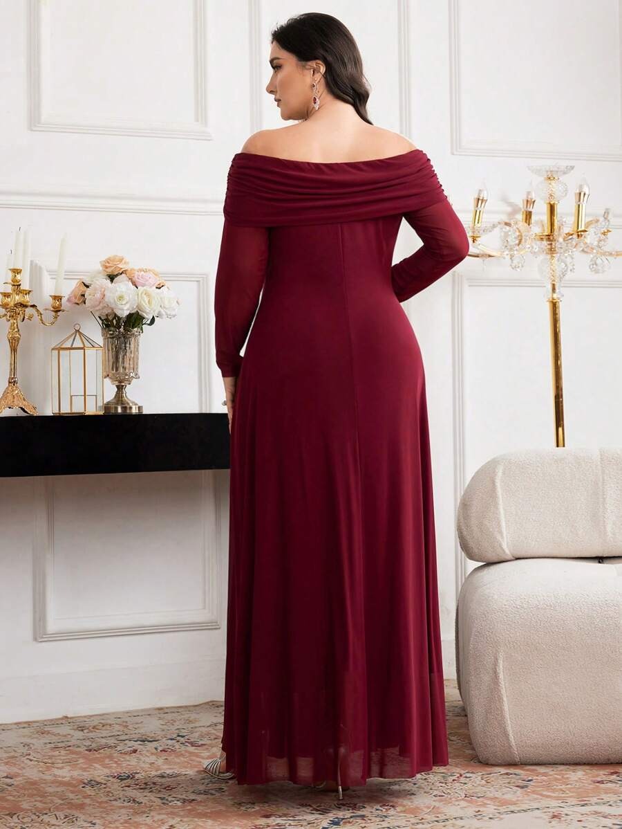 SHEIN Modelyn فستان طويل عنابي بأكتاف مكشوفة