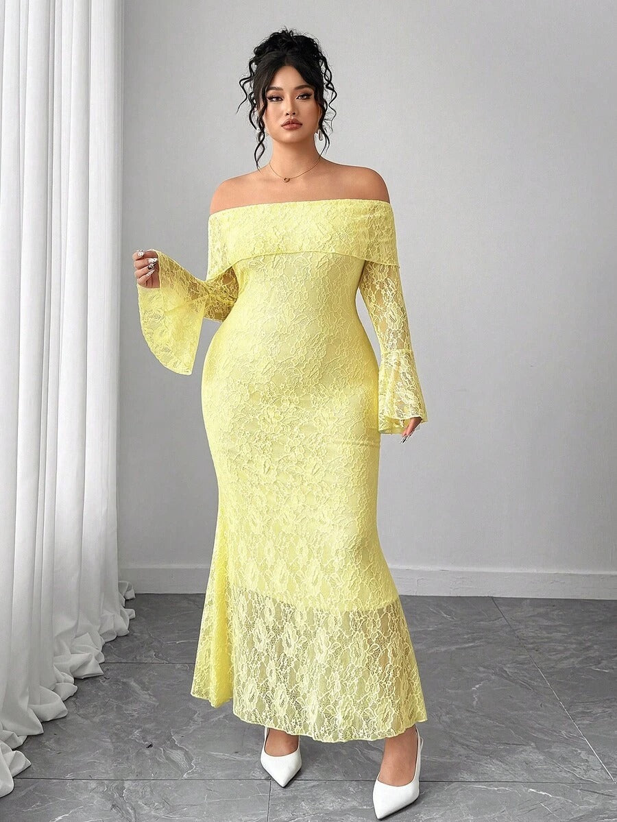 SHEIN Elenzga فستان طويل مكشوف الكتف مزين بالدانتيل والزهور بلون أصفر