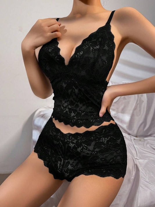 SHEIN طقم لانجري قطعتين من الدانتيل بلون أسود