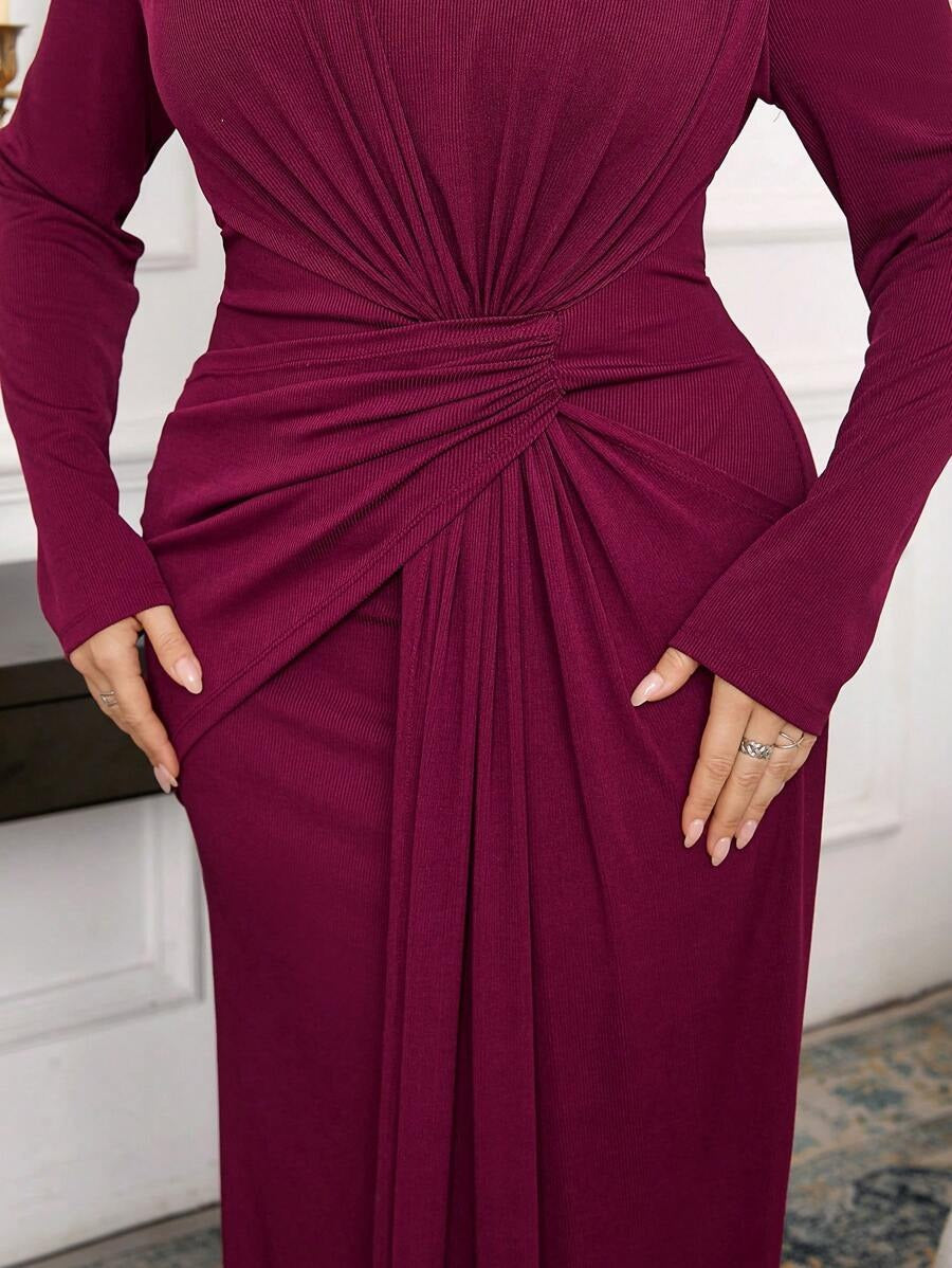 SHEIN Modelyn فستان عنابي طويل الأكمام مجعّد الخصر للمقاسات الكبيرة