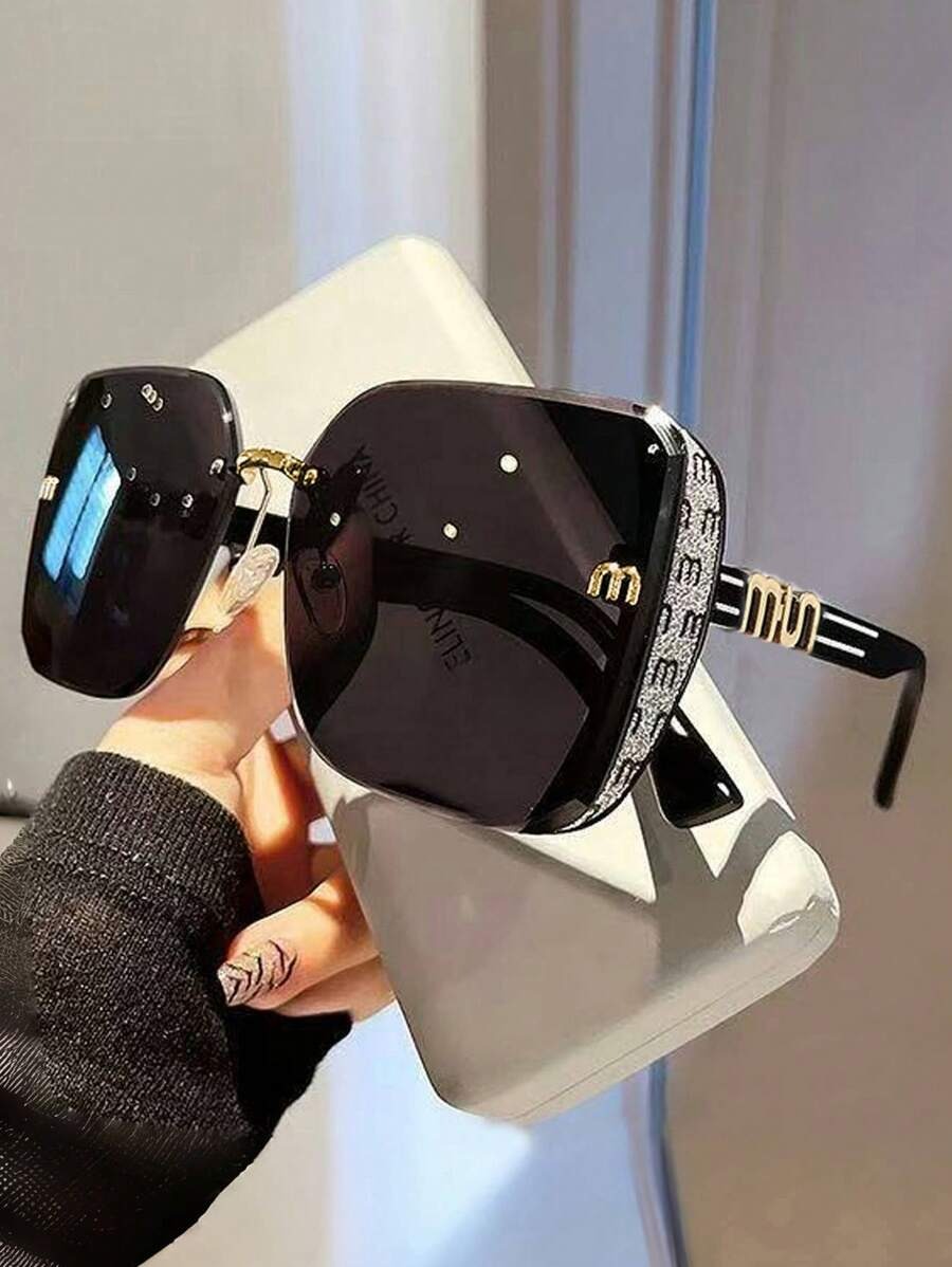 SHEIN نظارات شمس مربعة كبيرة
