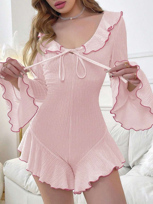 SHEIN رومبير وردي دانتيل بأكمام واسعة وتفاصيل كشكشة
