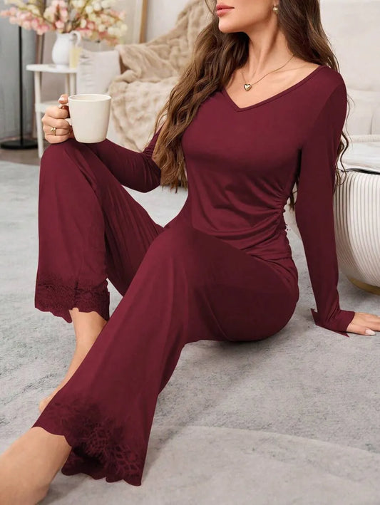 SHEIN طقم بيجامة قطعتين بأكمام طويلة بلون عنابي