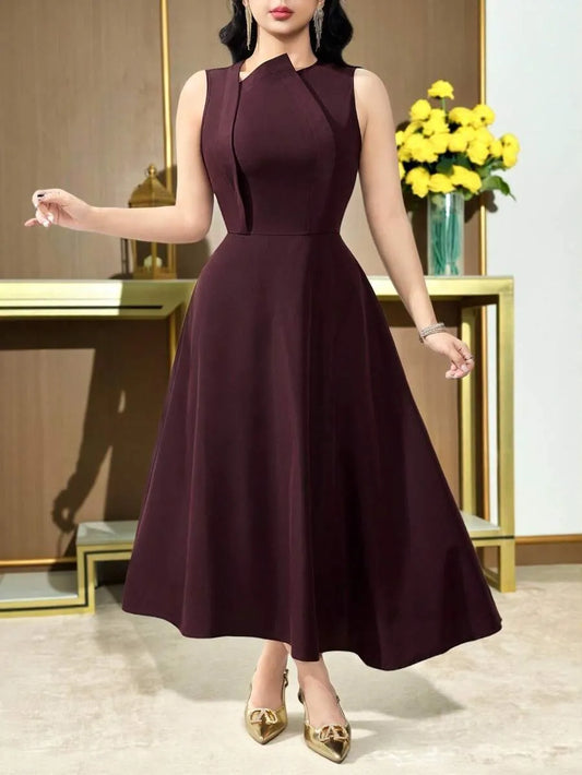 SHEIN Feyla فستان بدون أكمام بقصة براعم وخصر متوسط بلون عنابي