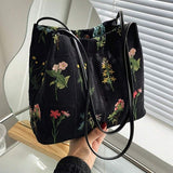 SHEIN حقيبة سوداء بتطريز ورود