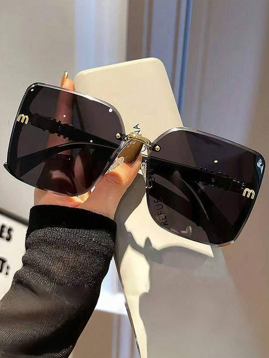 SHEIN نظارات شمس مربعة كبيرة