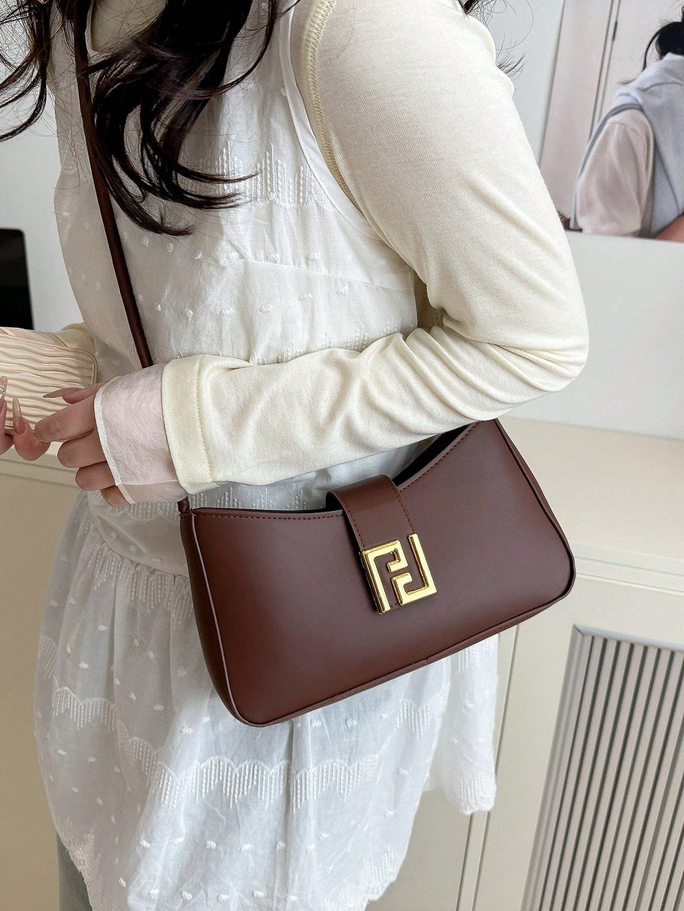 SHEIN حقيبة كتف نسائية فاخرة متعددة الاستخدامات بلون أحادي