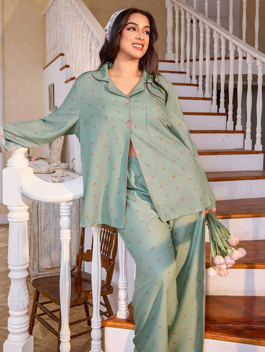 SHEIN طقم بيجامة نسائي مقاس كبير بطبعة زهور
