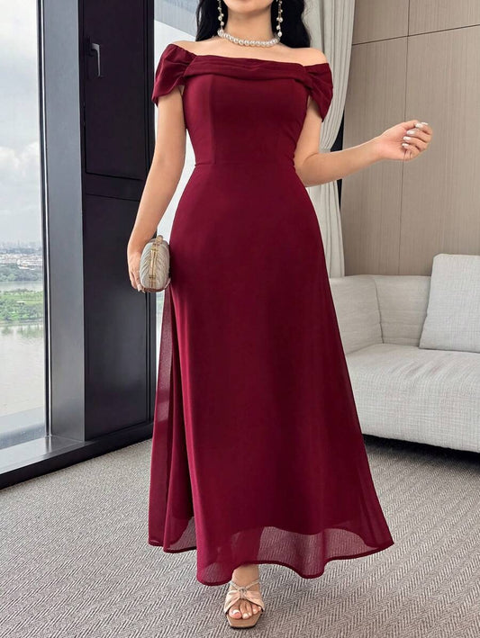 SHEIN Modelyn فستان طويل بلون عنابي