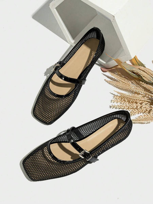 SHEIN حذاء ستايل باليه نسائي مسطح بطرف مستدير لون أسود