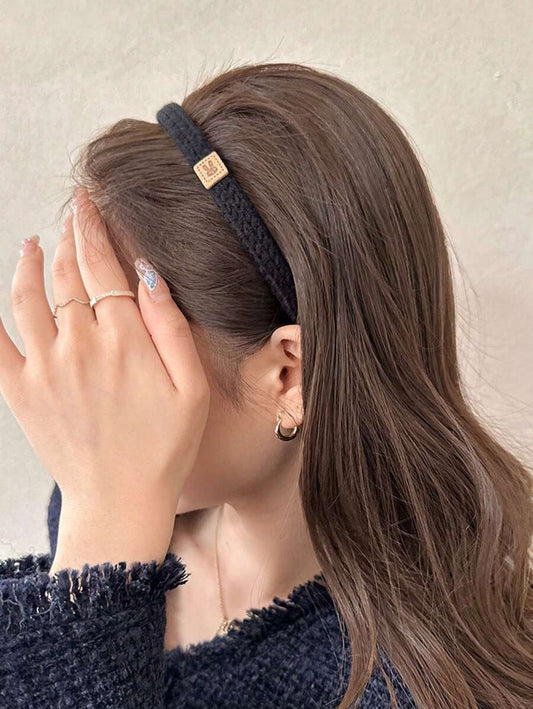 SHEIN 4 قطع أطواق للشعر محبوكة بلون سادة
