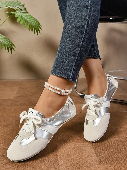 SHEIN حذاء كاجوال بلون فضي