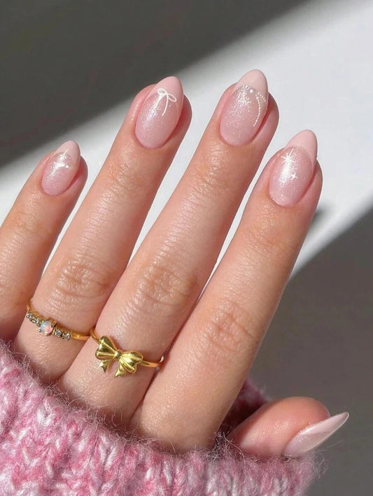 SHEIN أظافر لوزية قصيرة وردية مع فراشة ونجوم