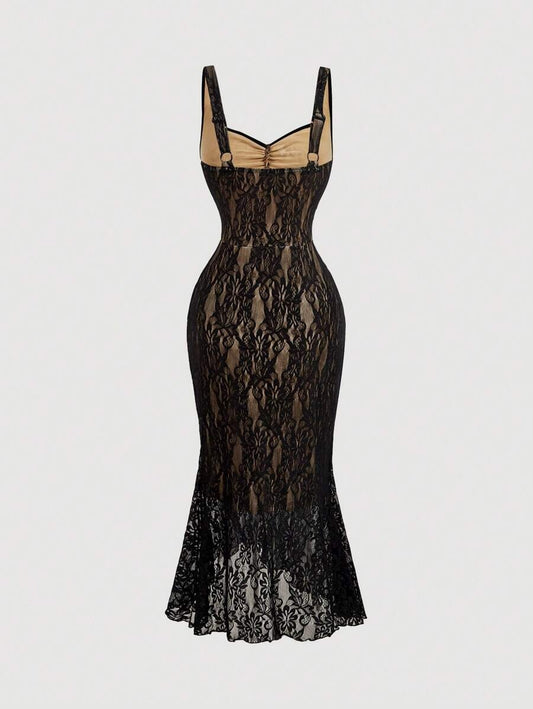 SHEIN MOD فستان دانتيل أسود أنيق بقصة ذيل السمكة