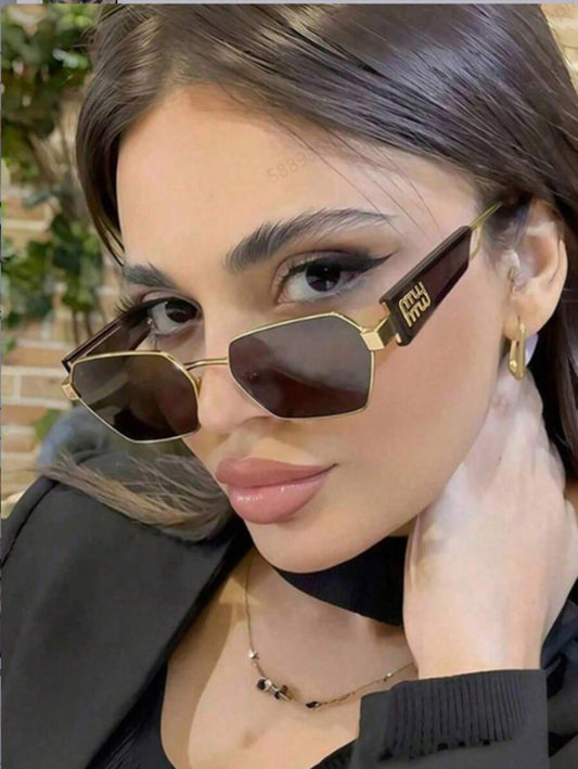 SHEIN نظارة شمسية نسائية بلون أسود