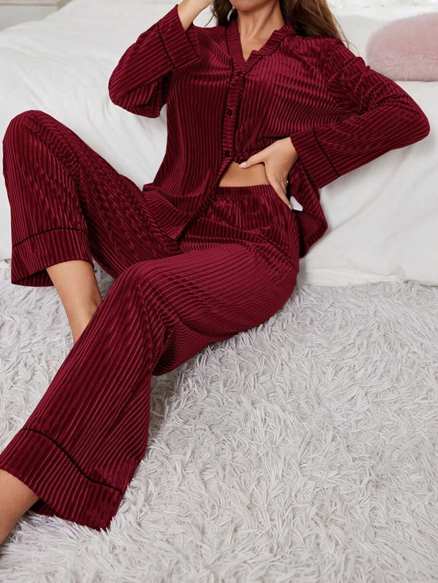 SHEIN LuxeNights طقم بيجامة من قطعتين قطيفة ناعمة