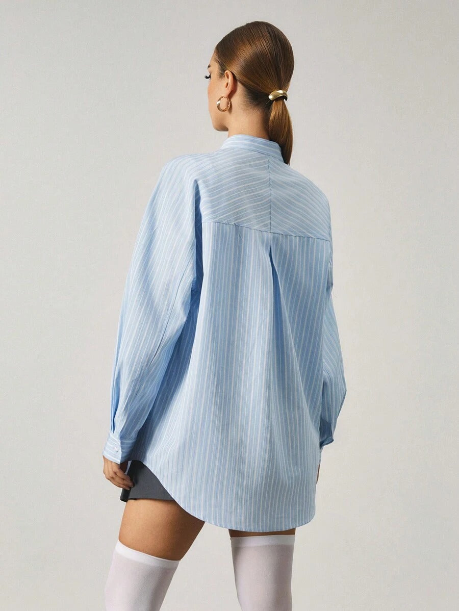 SHEIN Athîral قميص نسائي مخطط بتصميم مائل وطرف بني