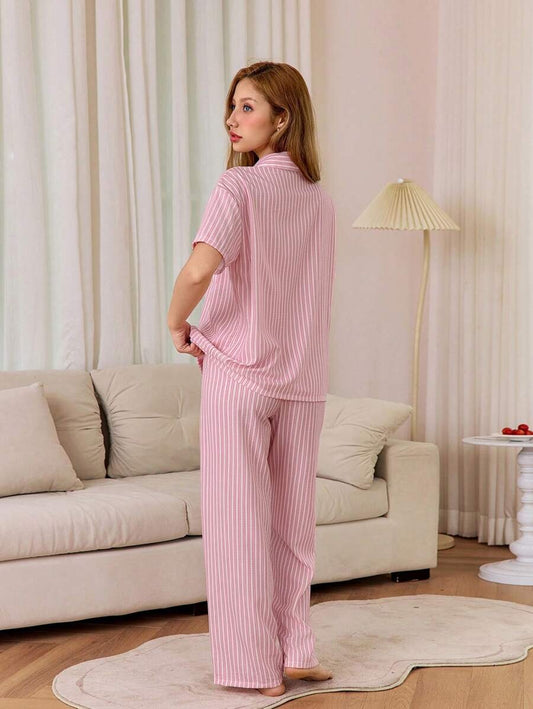 SHEIN Dream Adore طقم بيجامة وردي مخططة