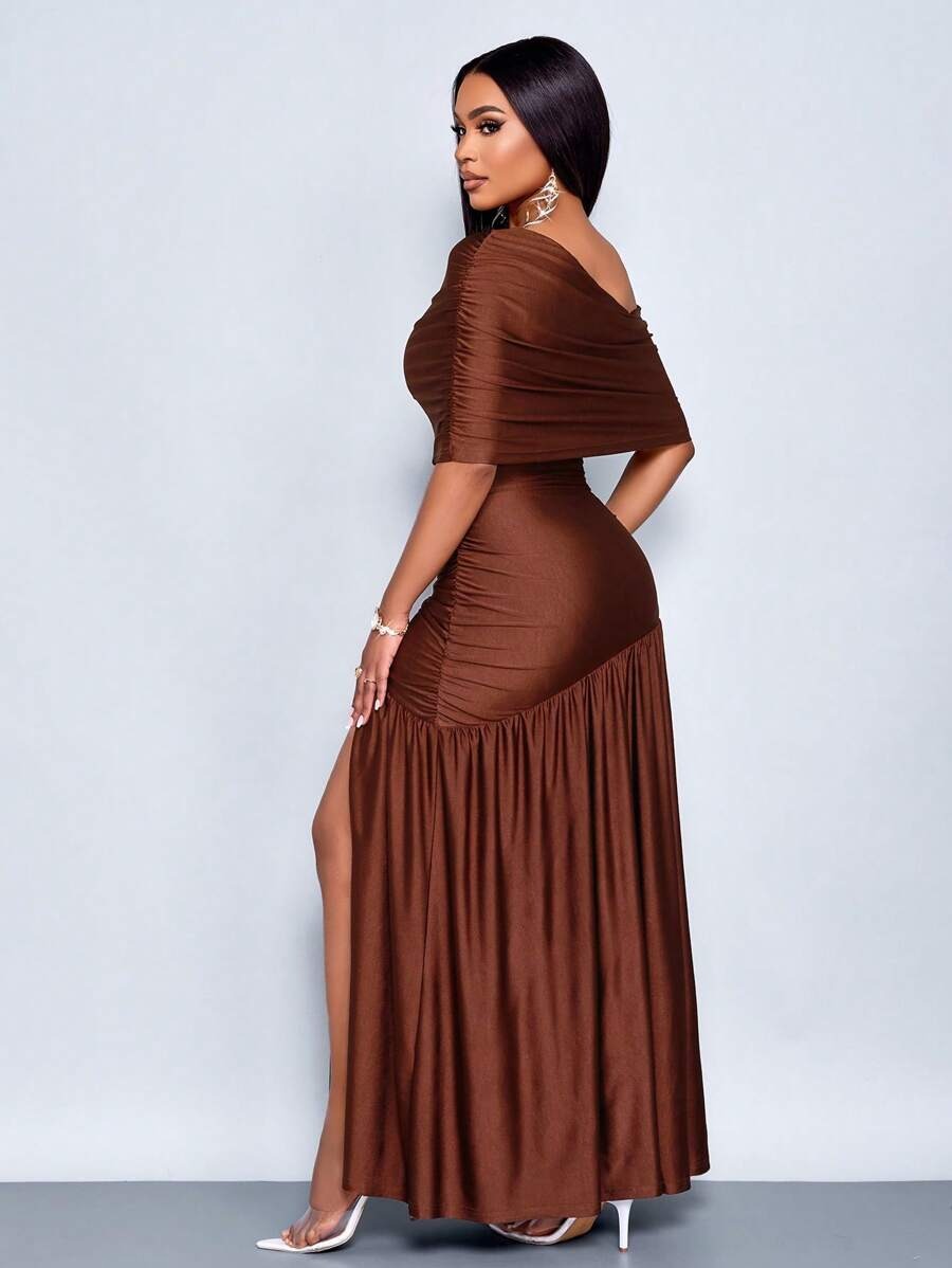 SHEIN SOLERSUN فستان ماكسي حريري بكتف مكشوف وشق أمامي