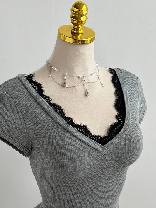 SHEIN Flirla V تي شيرت نسائي ودانتيل