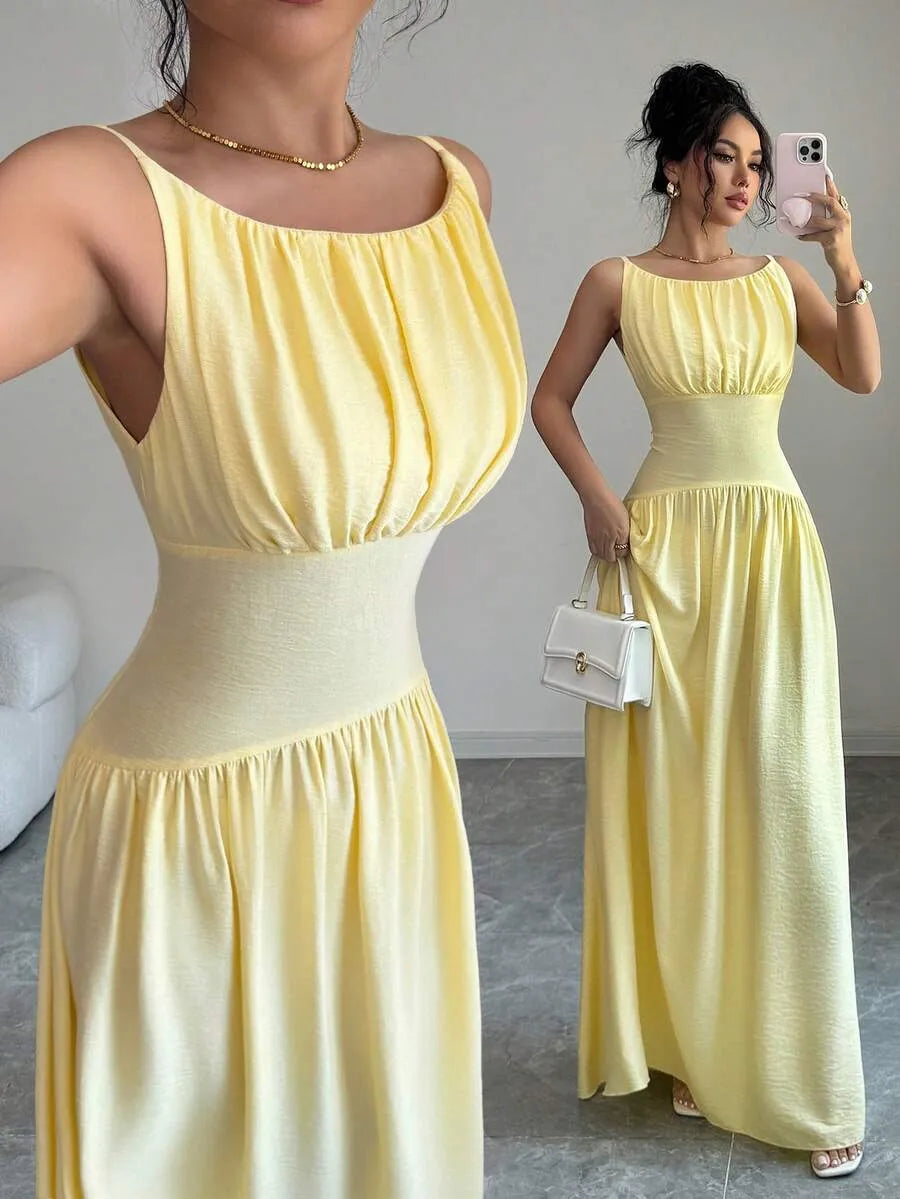 SHEIN Modelyn فستان سادة بدون أكمام بخصر مربوط