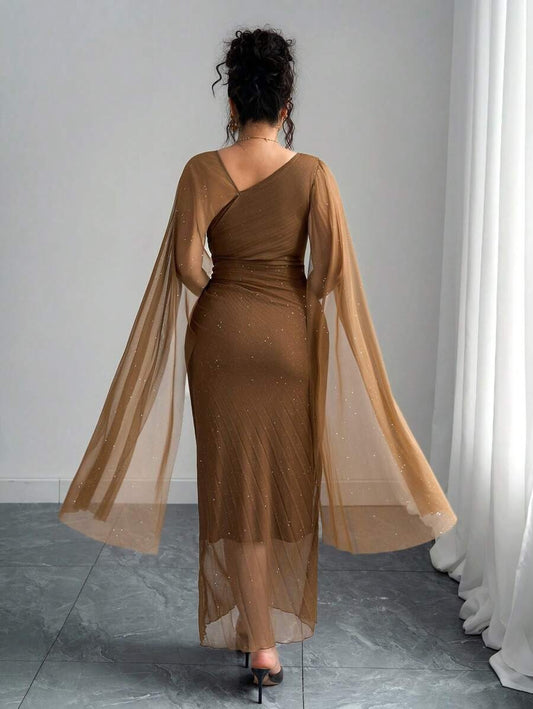 SHEIN Elenzga فستان أنيق وطويل بني مطوي