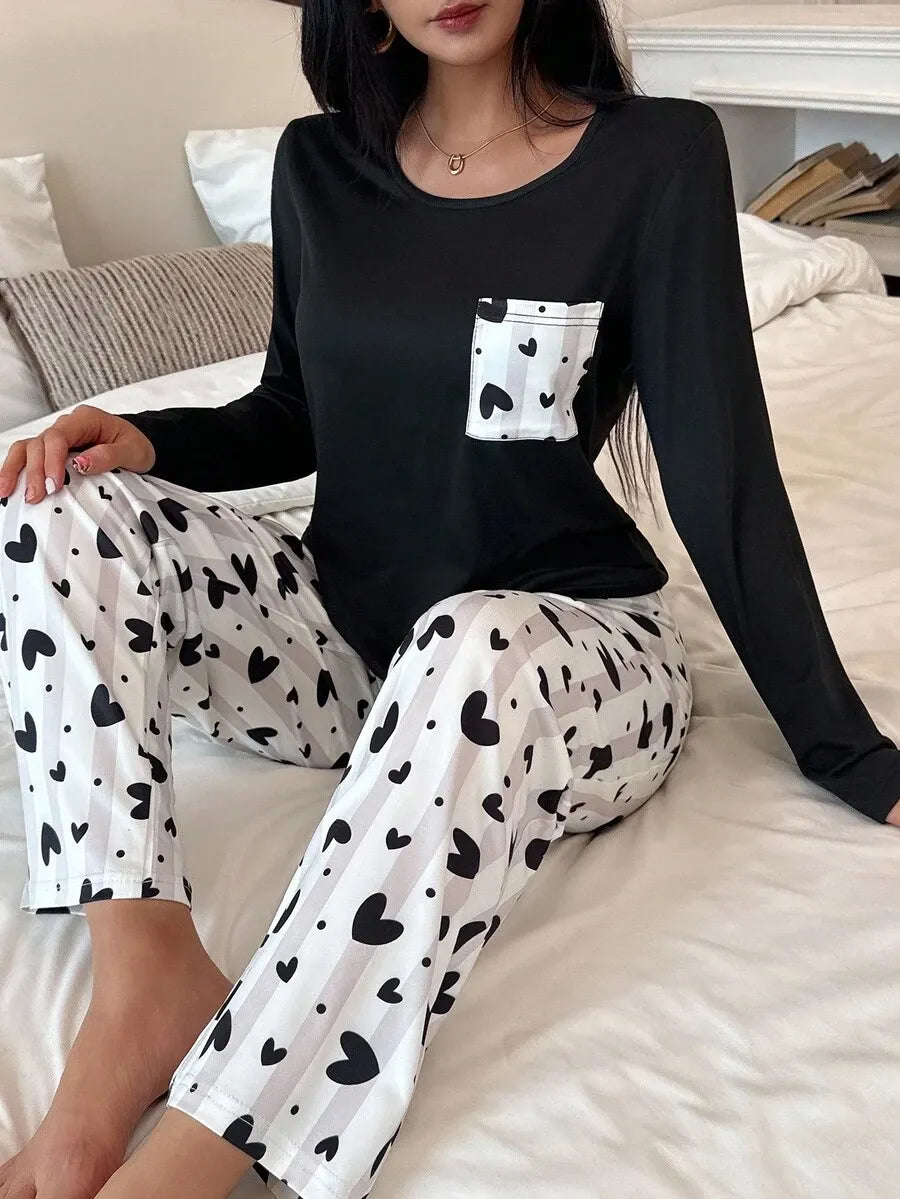 SHEIN Dream Adore طقم بيجامة قطعتين بأكمام طويلة وطبعة قلوب بلون أسود