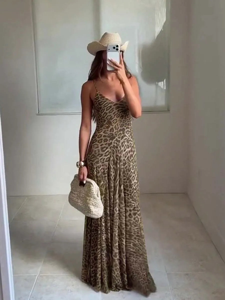 SHEIN فستان طويل بلون بني بطبعة نمر بدون أكمام وقصة كاجوال