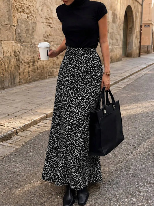 SHEIN A-Line تنورة  عالية الخصر بنقشة زهور صغيرة لون أسود