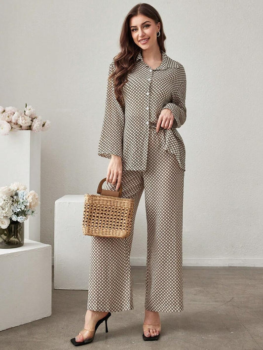 SHEIN Mulvari  طقم مكون من قميص بأكمام طويلة  مع بنطلون بلون كاكي
