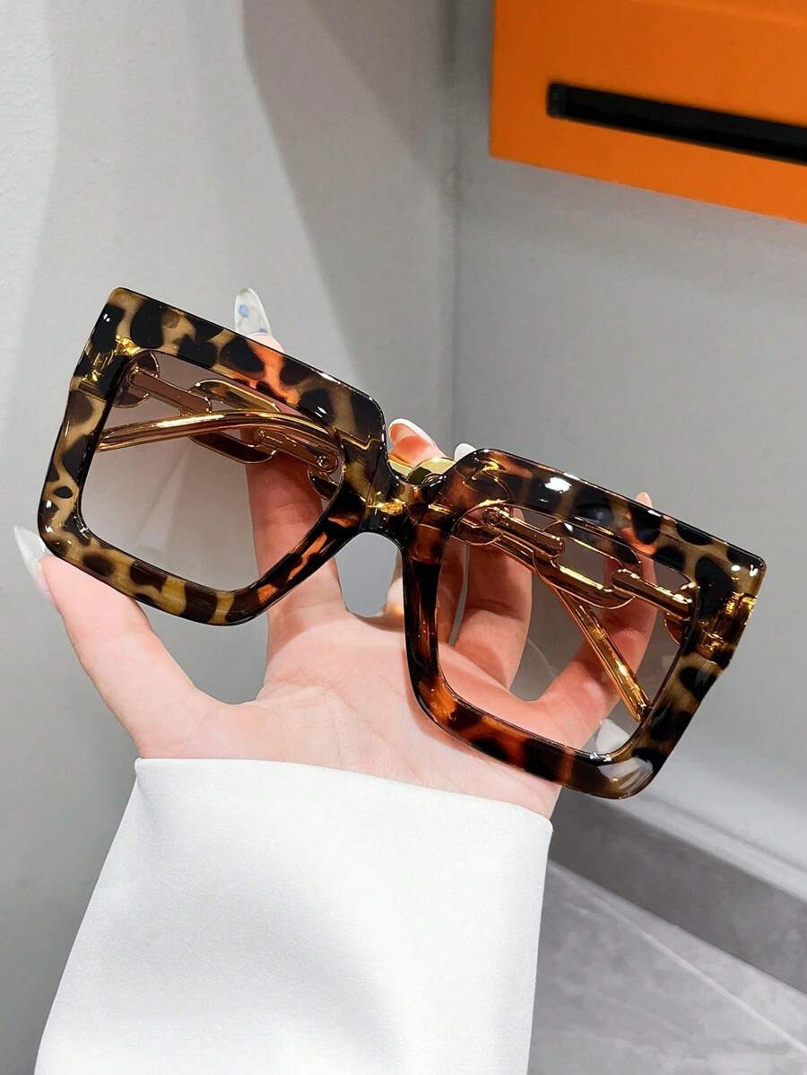 SHEIN نظارات شمسية مربعة بطباعة النمر