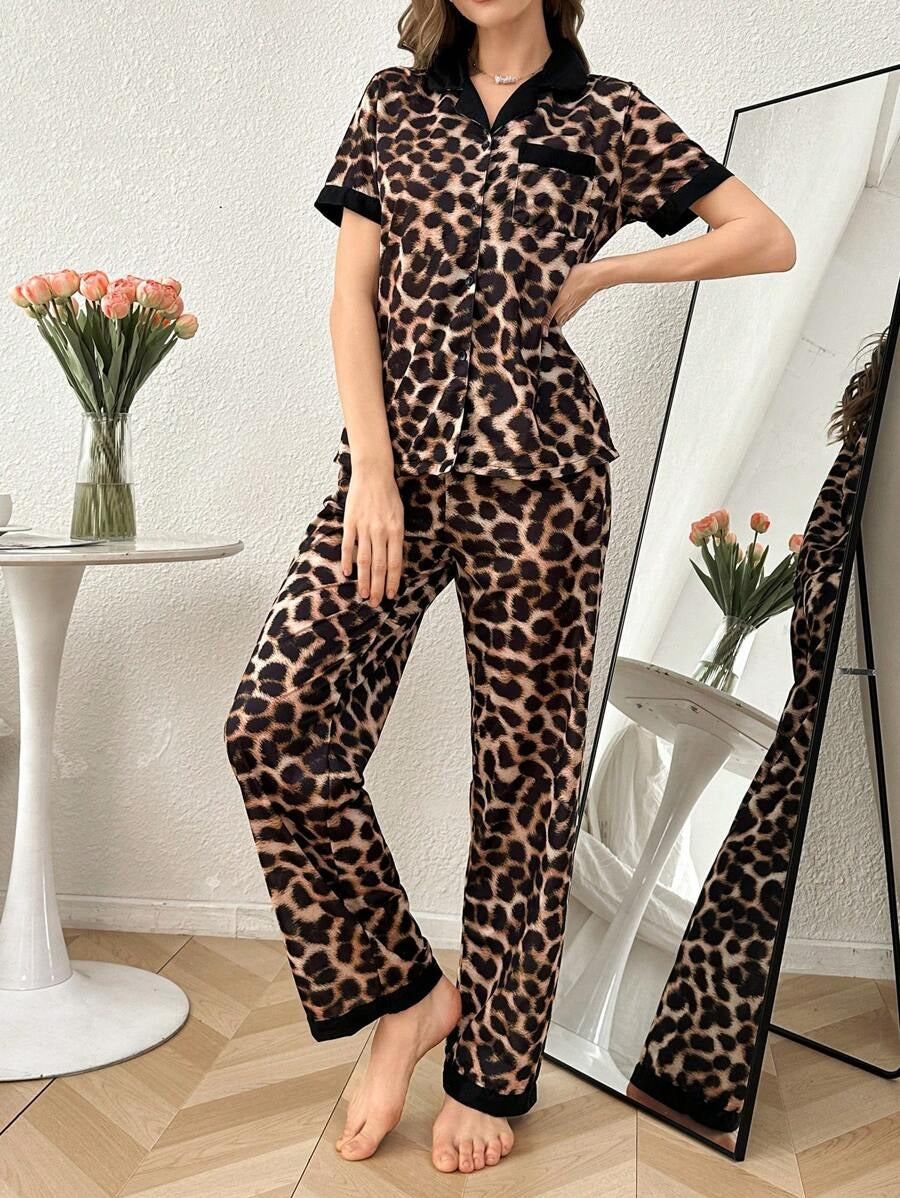SHEIN طقم بيجامة بطباعة نمر