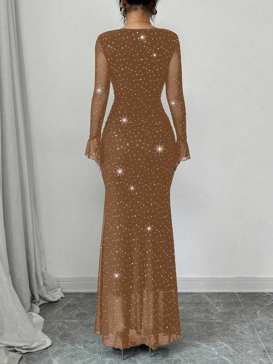 SHEIN Rafferiza  فستان أنيق وطويل بلون بني مزين باللؤلؤ