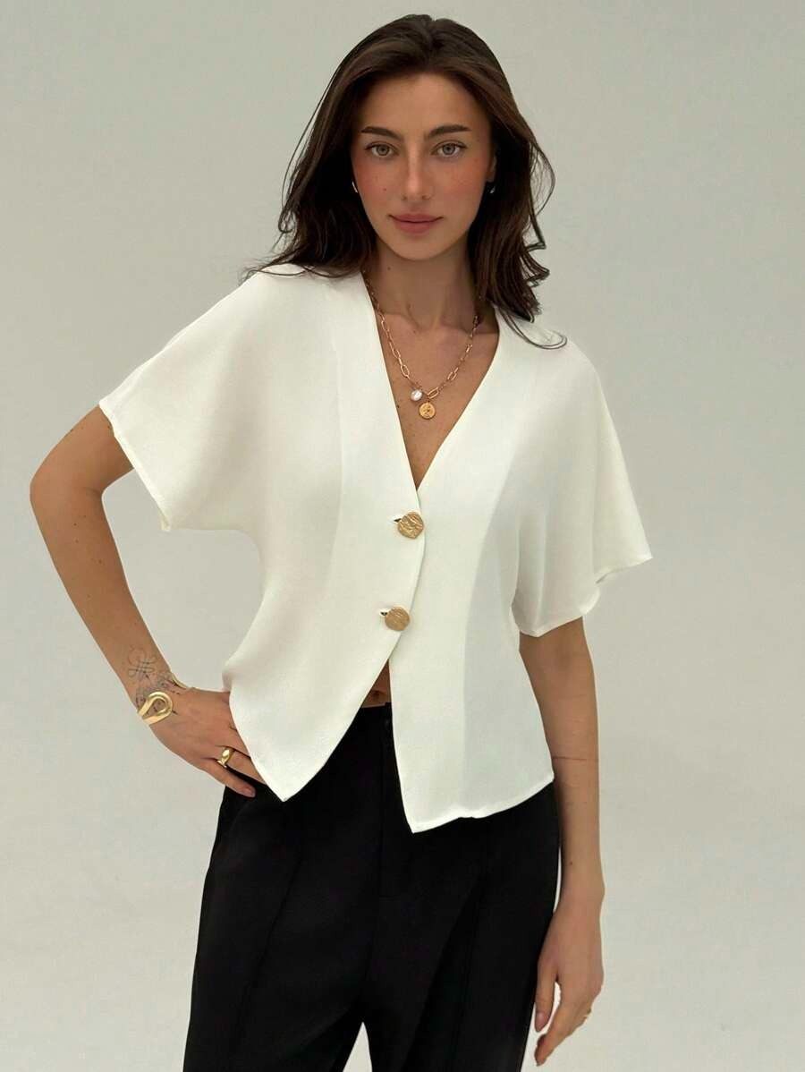 SHEIN  Aloruh قميص أبيض مفتوح بستايل أنيق