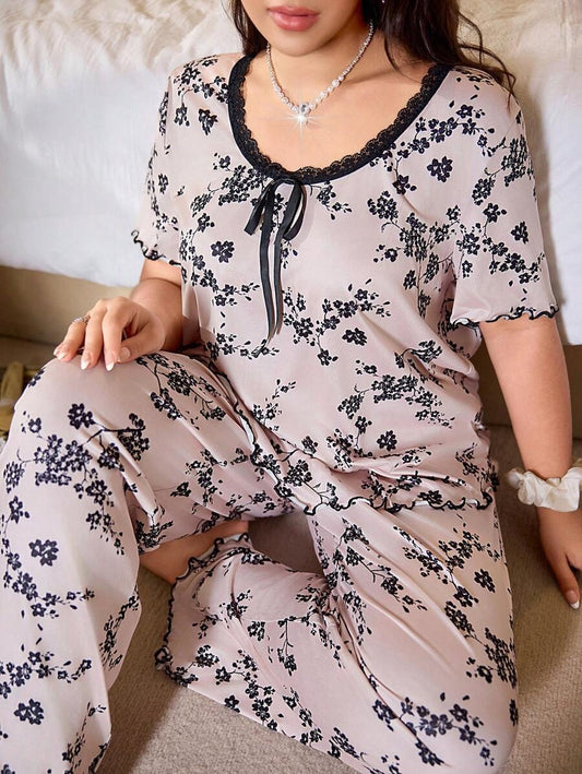 SHEIN طقم نوم بناتي مطبوع بدانتيل وورود صغيرة