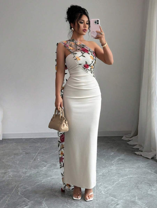 SHEIN Elenzga فستان ضيق مكشوف الظهر مع شق خلفي بلون مشمشي