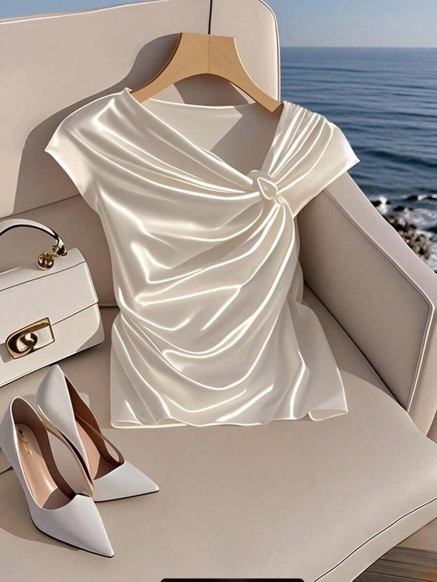 SHEIN قميص مشمشي بطبعة فراشة ولمسة فرنسية ناعمة
