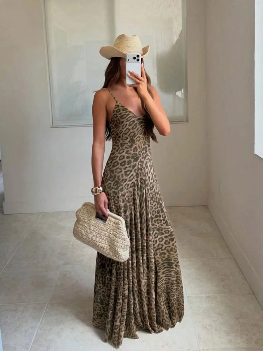 SHEIN فستان طويل بلون بني بطبعة نمر بدون أكمام وقصة كاجوال