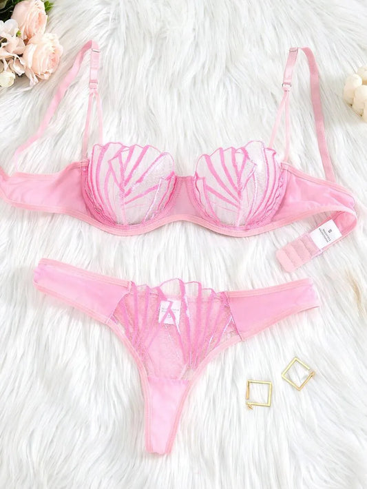 SHEIN طقم ملابس داخلية من قطعتين بتطريز وشبكة ودانتيل بلون أسود